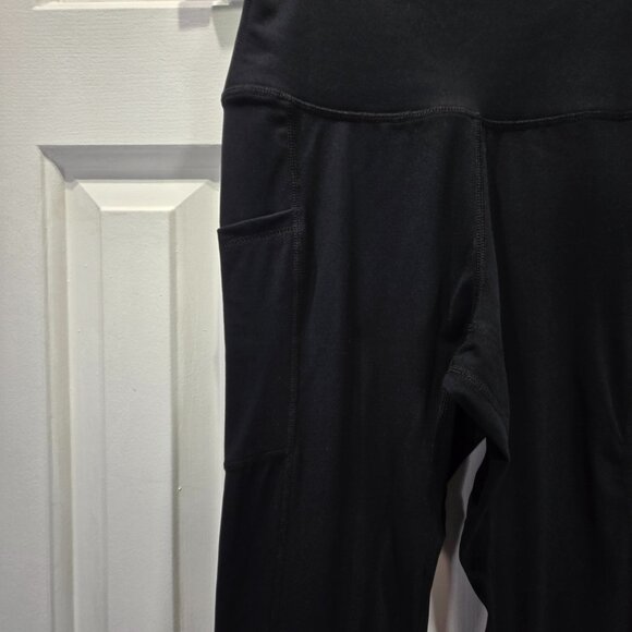 New Sunzel Women’s Black Leggings with Side Pockets – Size X-Small - Picture 3 of 5